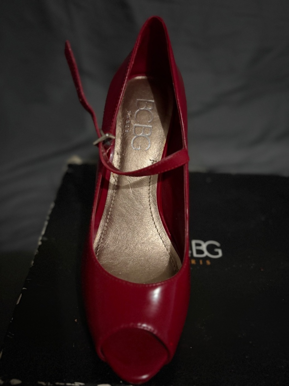 Red Pumps - Picture 8 of 16